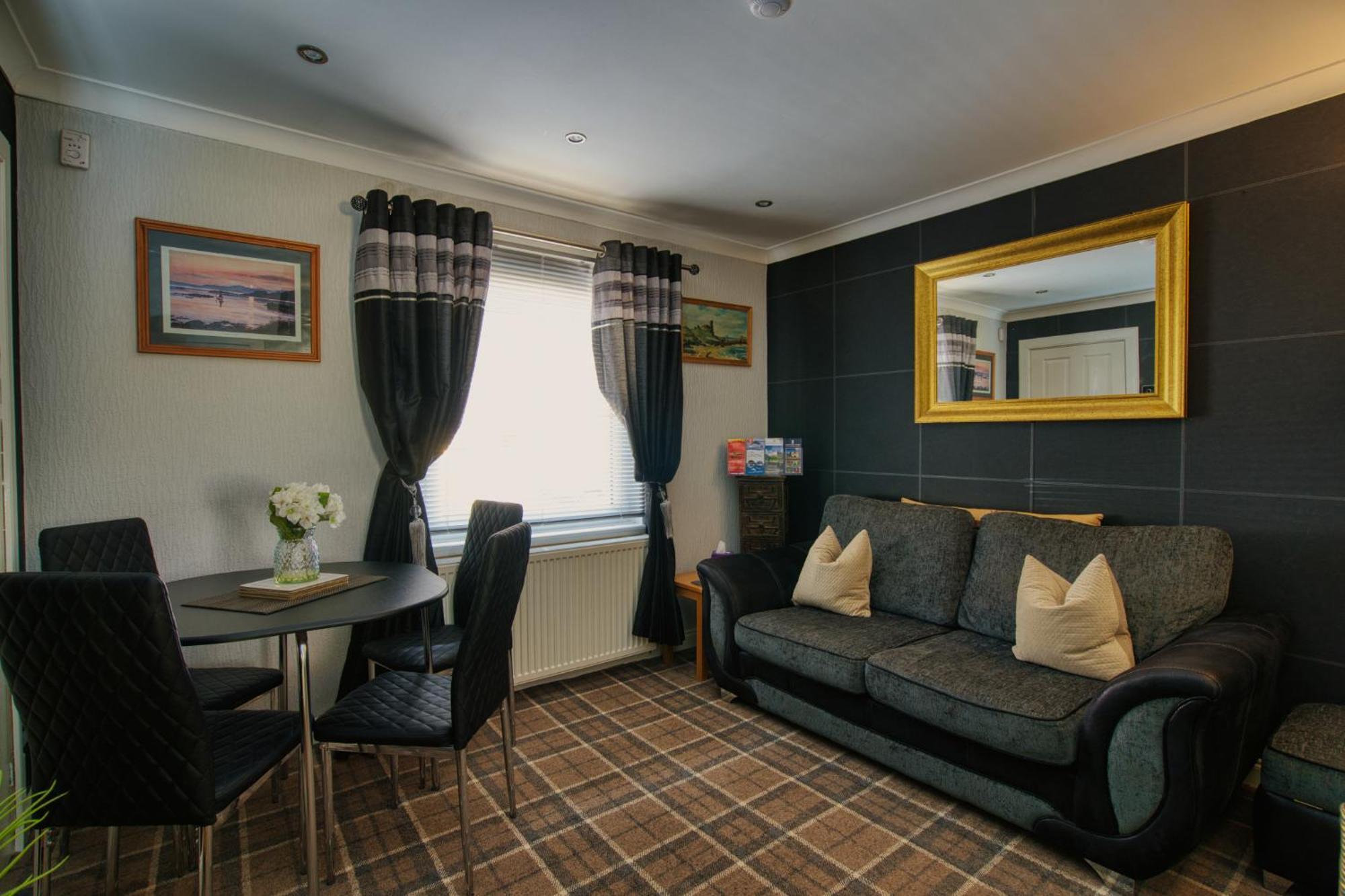 Pitfaranne Guest House Inverness Esterno foto